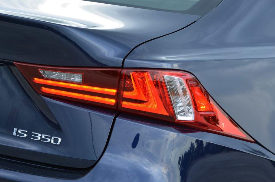  Lexus IS350 2014 года  (фото 6 из 42)
